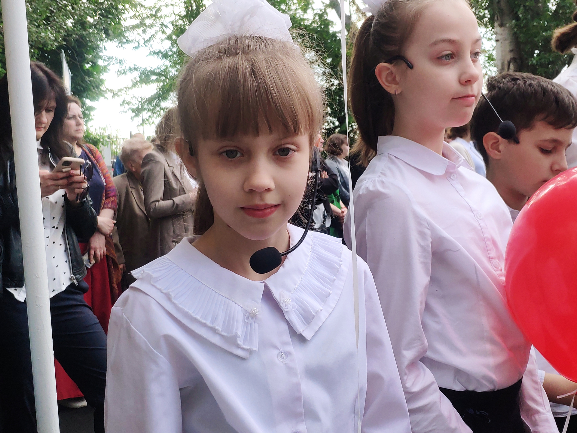 Amelina in Alice Through the Looking Glass musical